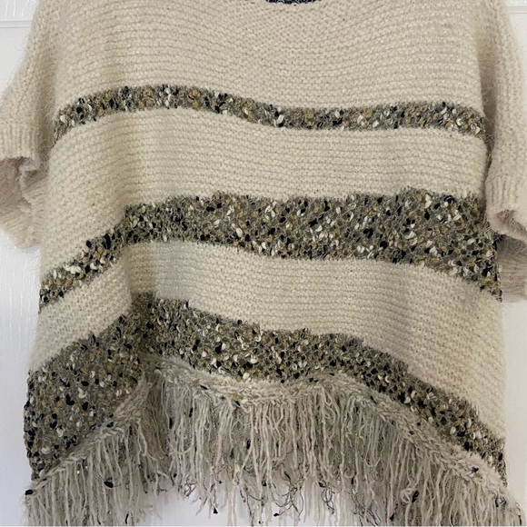Anthropologie Moth Knit Poncho Sweater with bottom fringe Large - Picture 2 of 7